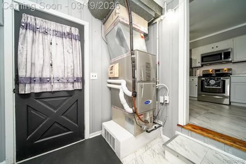 Tiny photo for 14576 Bainbridge Street, Livonia City, MI 48154 (MLS # 20261017000)