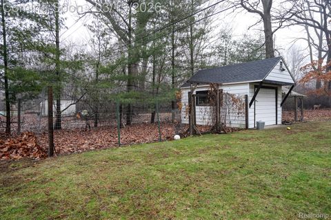 Tiny photo for 14576 Bainbridge Street, Livonia City, MI 48154 (MLS # 20261017000)