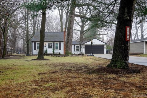 Tiny photo for 14576 Bainbridge Street, Livonia City, MI 48154 (MLS # 20261017000)