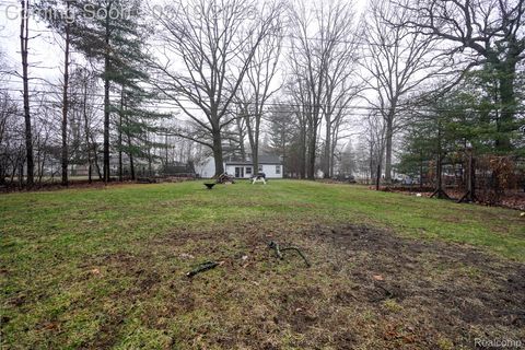 Tiny photo for 14576 Bainbridge Street, Livonia City, MI 48154 (MLS # 20261017000)