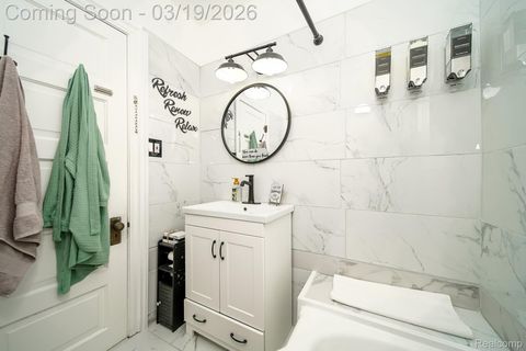 Tiny photo for 14576 Bainbridge Street, Livonia City, MI 48154 (MLS # 20261017000)