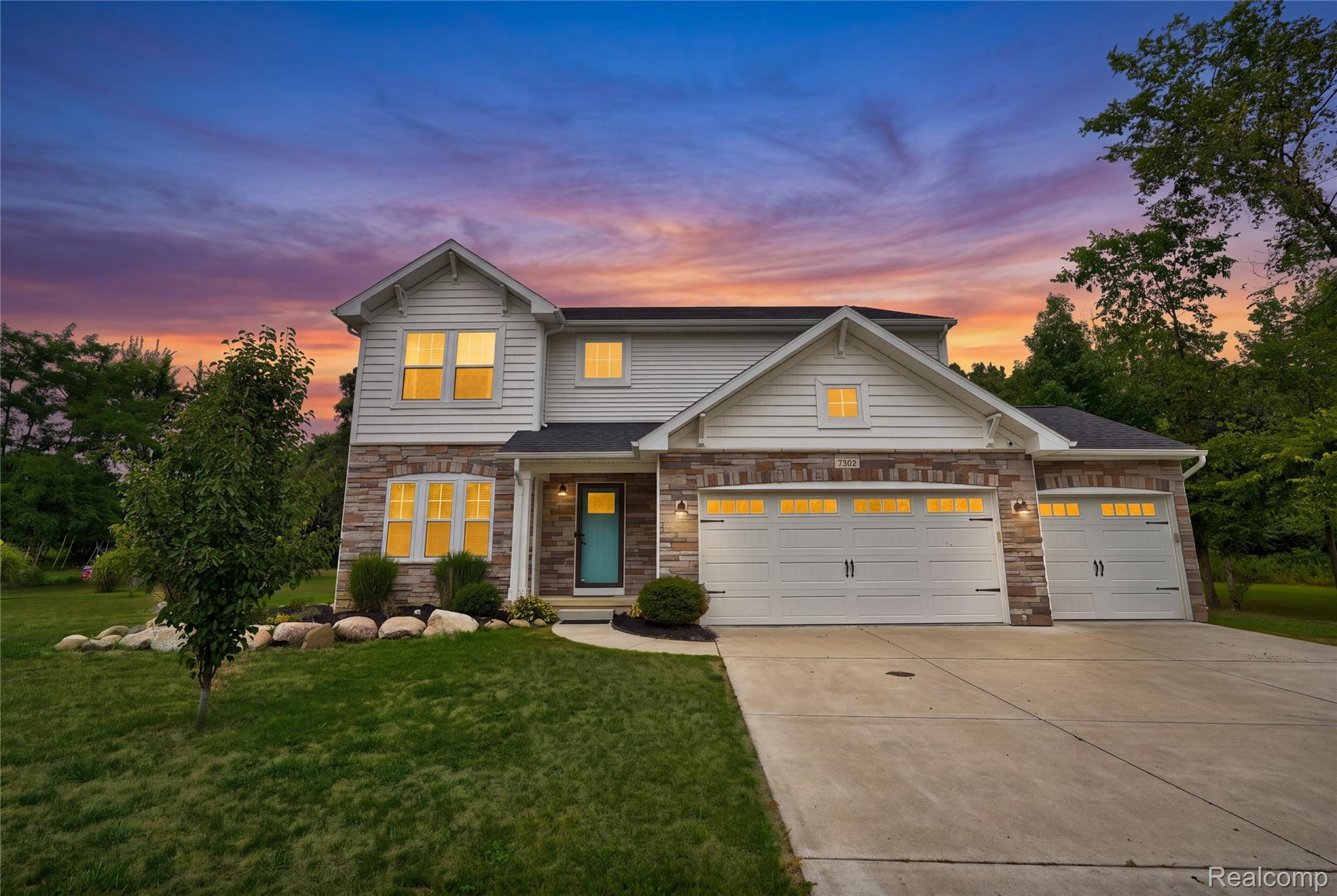 7302 Geraldine Circle