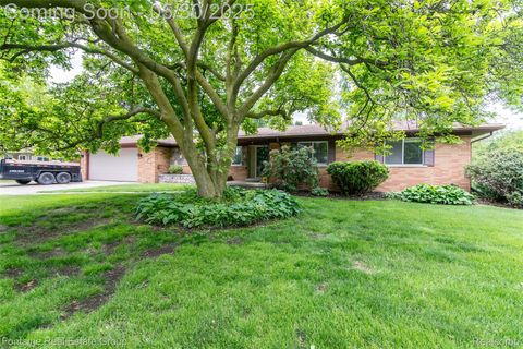 13971 HILLCREST Street Livonia City MI 48154