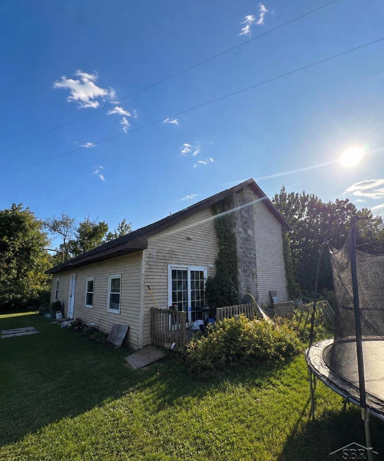 2561 E Manor Road