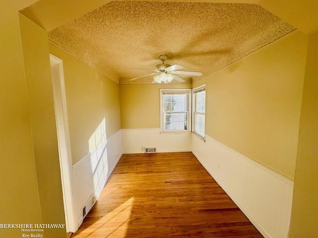 8530 Saratoga Street