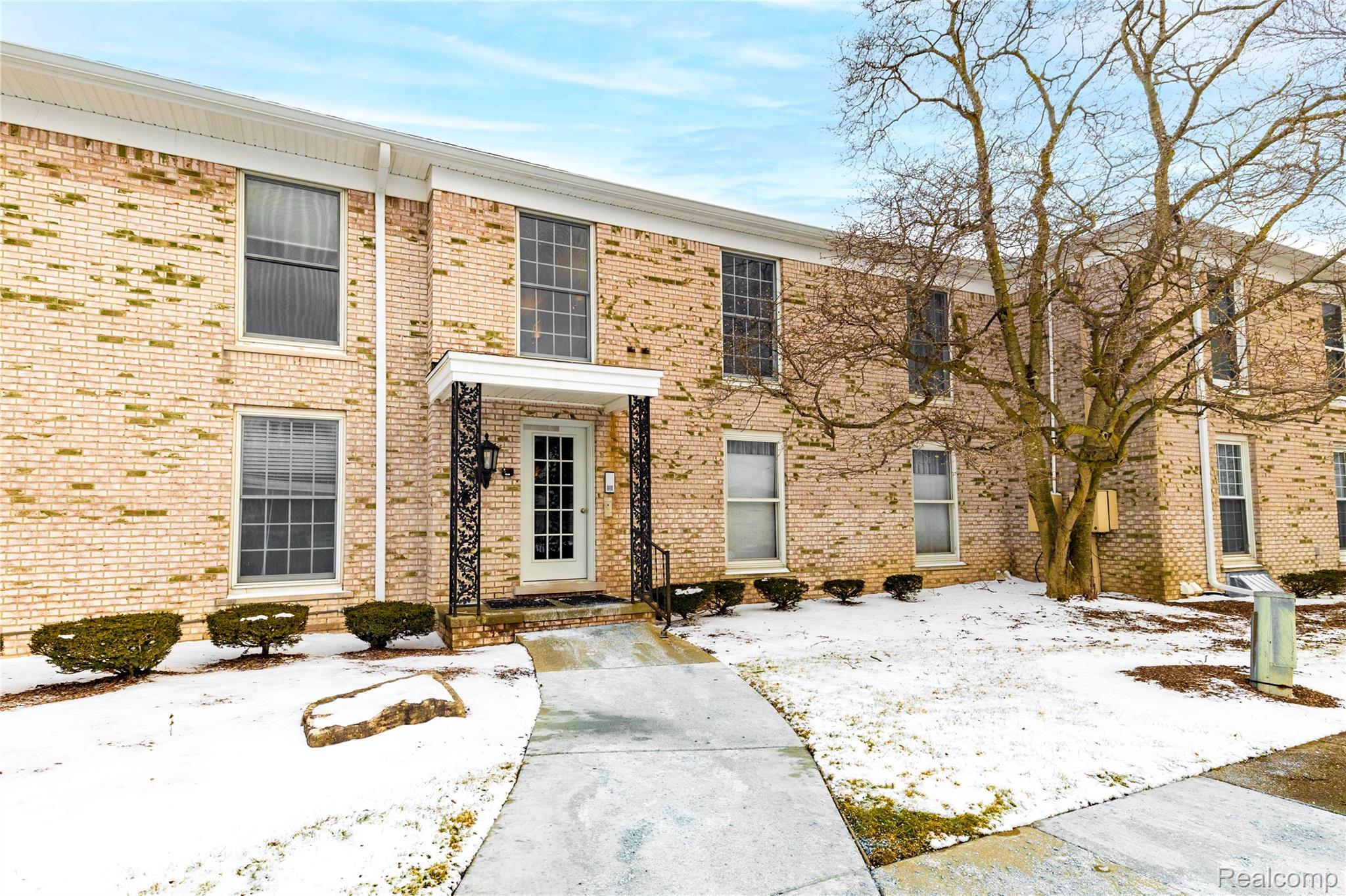 24356 E RIVER RD UNIT 14 14