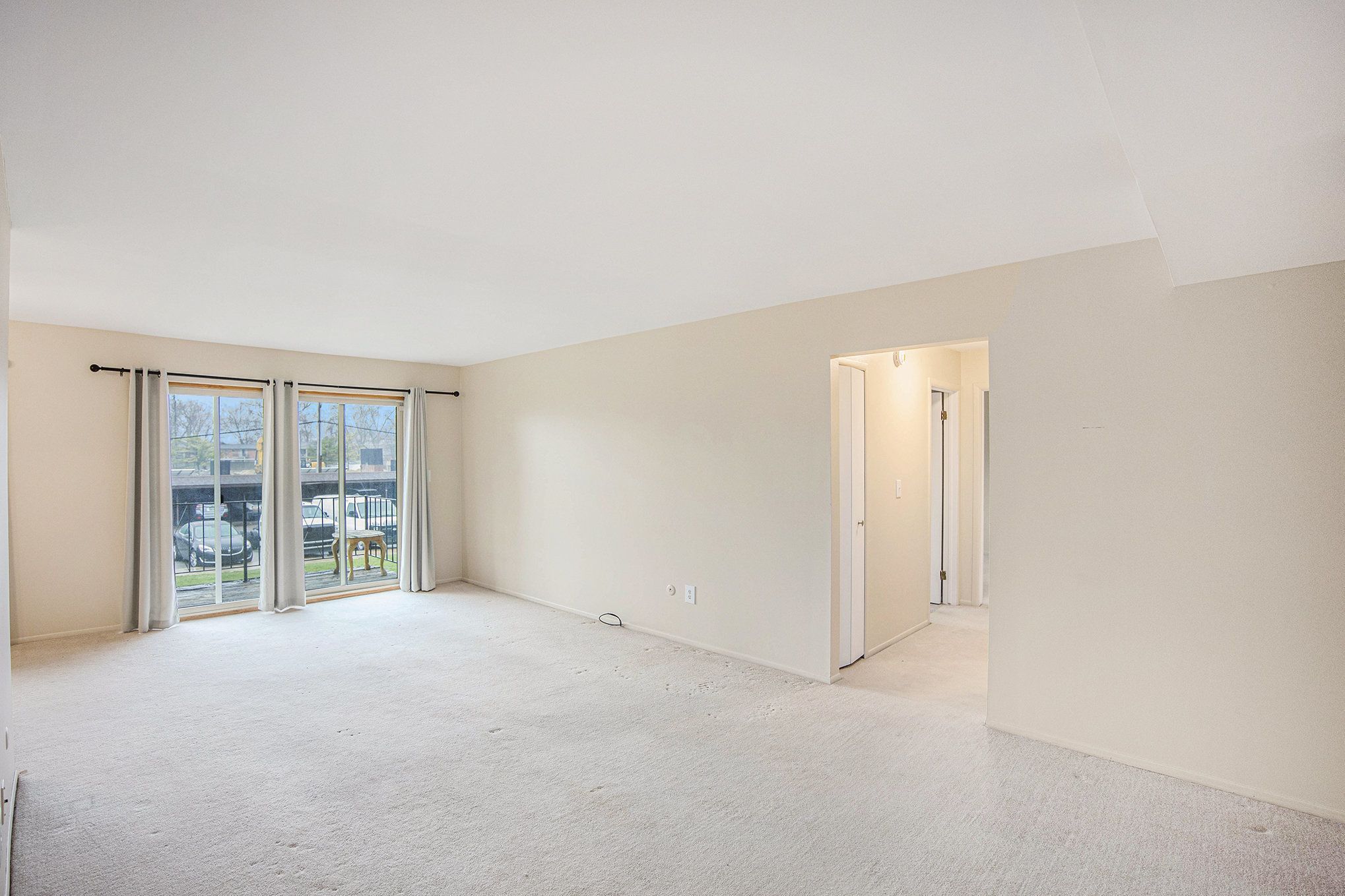 406 RIVIERA Drive