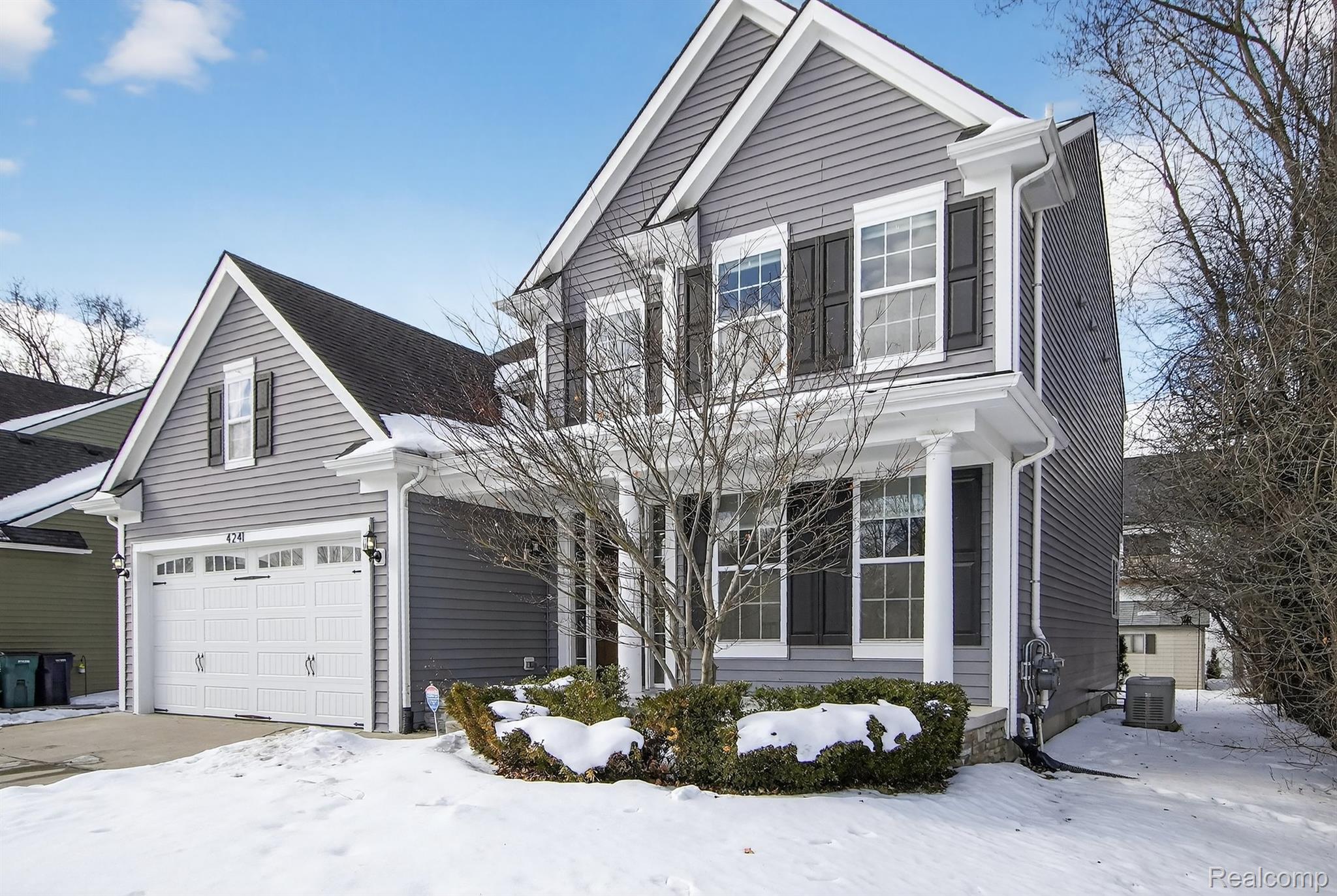 4241 Tonawanda Avenue