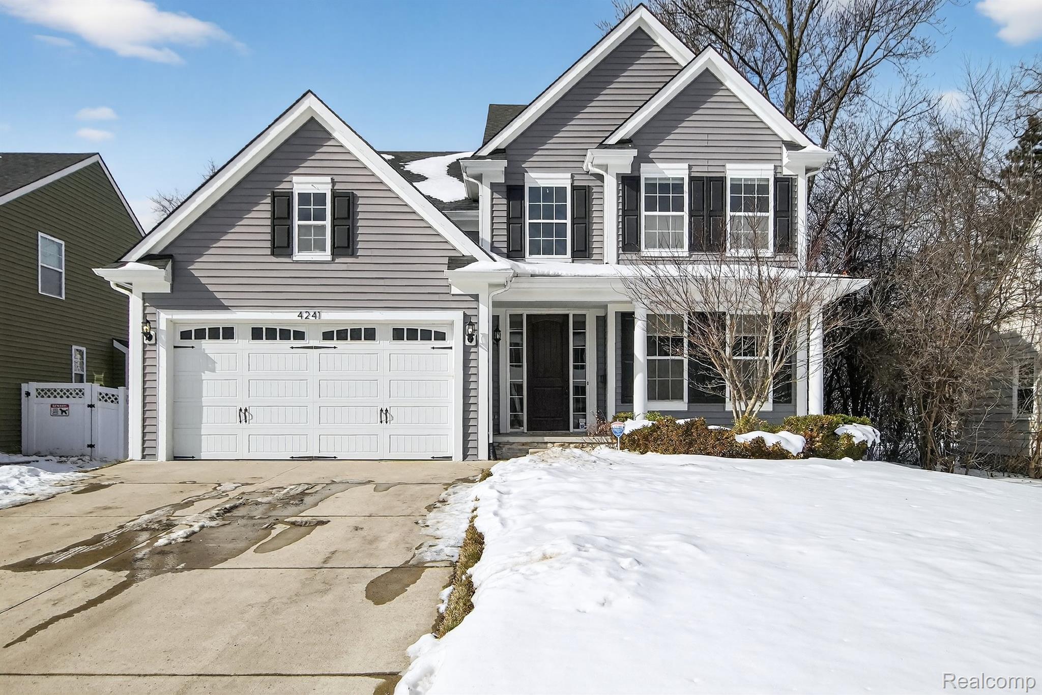 4241 Tonawanda Avenue