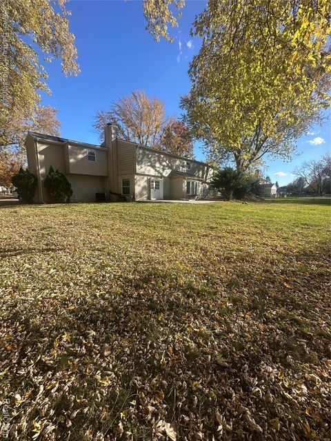 29585 Woodhaven Lane Southfield City MI 48076