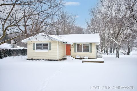 1647 W Lakewood Boulevard Park Township MI 49424