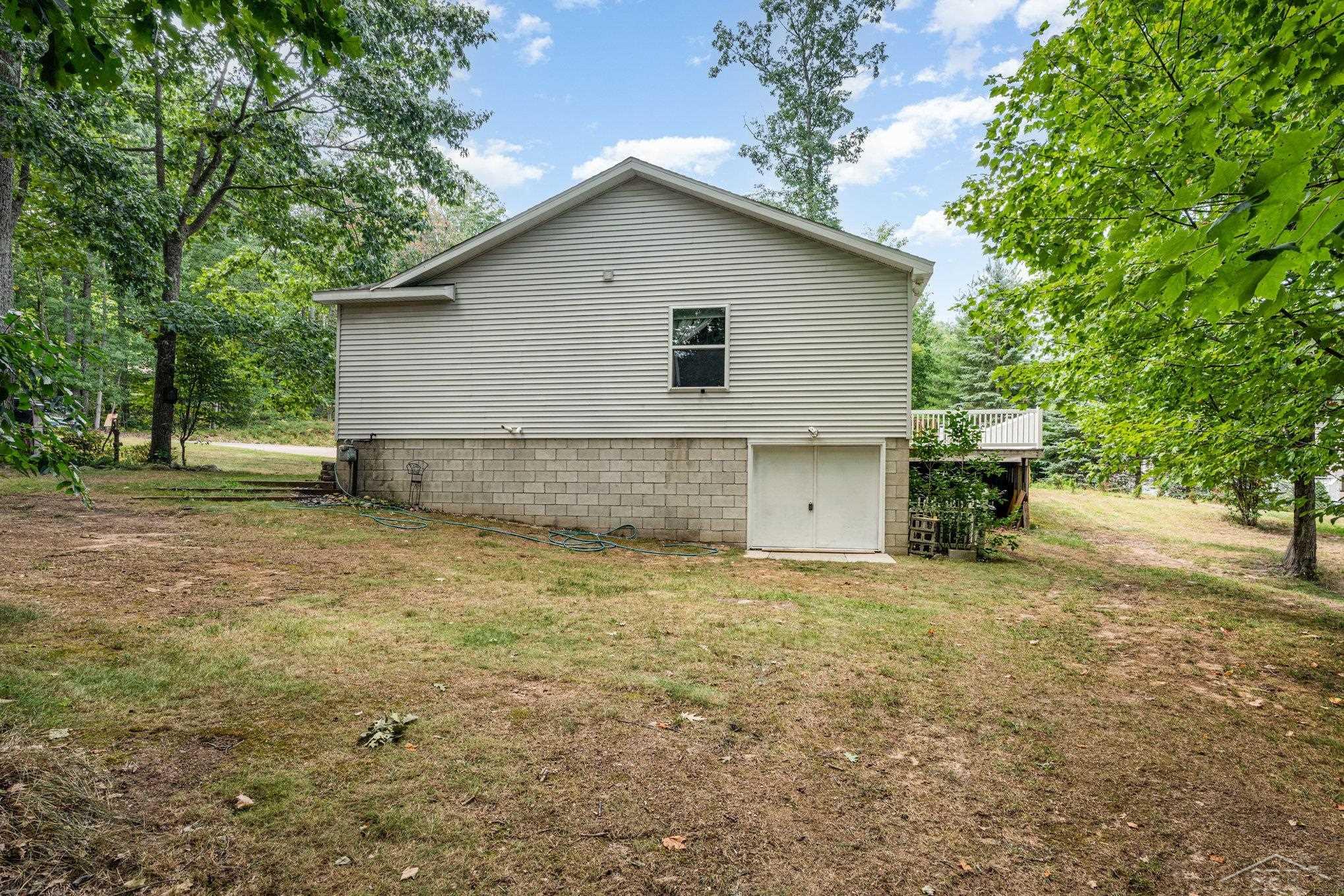 Lyon Township, Michigan 48653, United States, 3 Bedrooms Bedrooms, ,2 BathroomsBathrooms,Residential,Active,199474