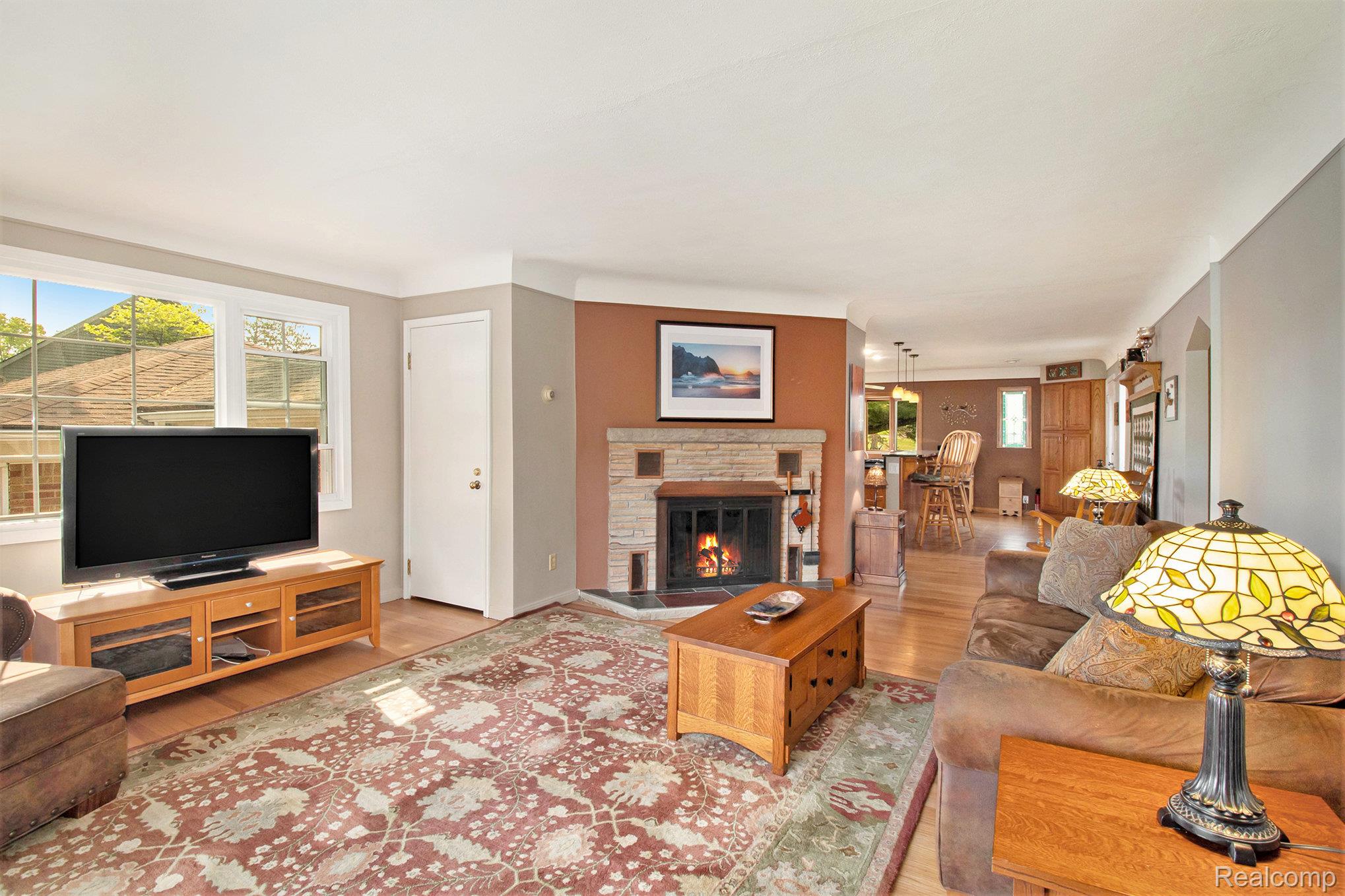 Orion Charter Township, Michigan 48362, United States, 3 Bedrooms Bedrooms, ,2 BathroomsBathrooms,Residential,Pending,145327