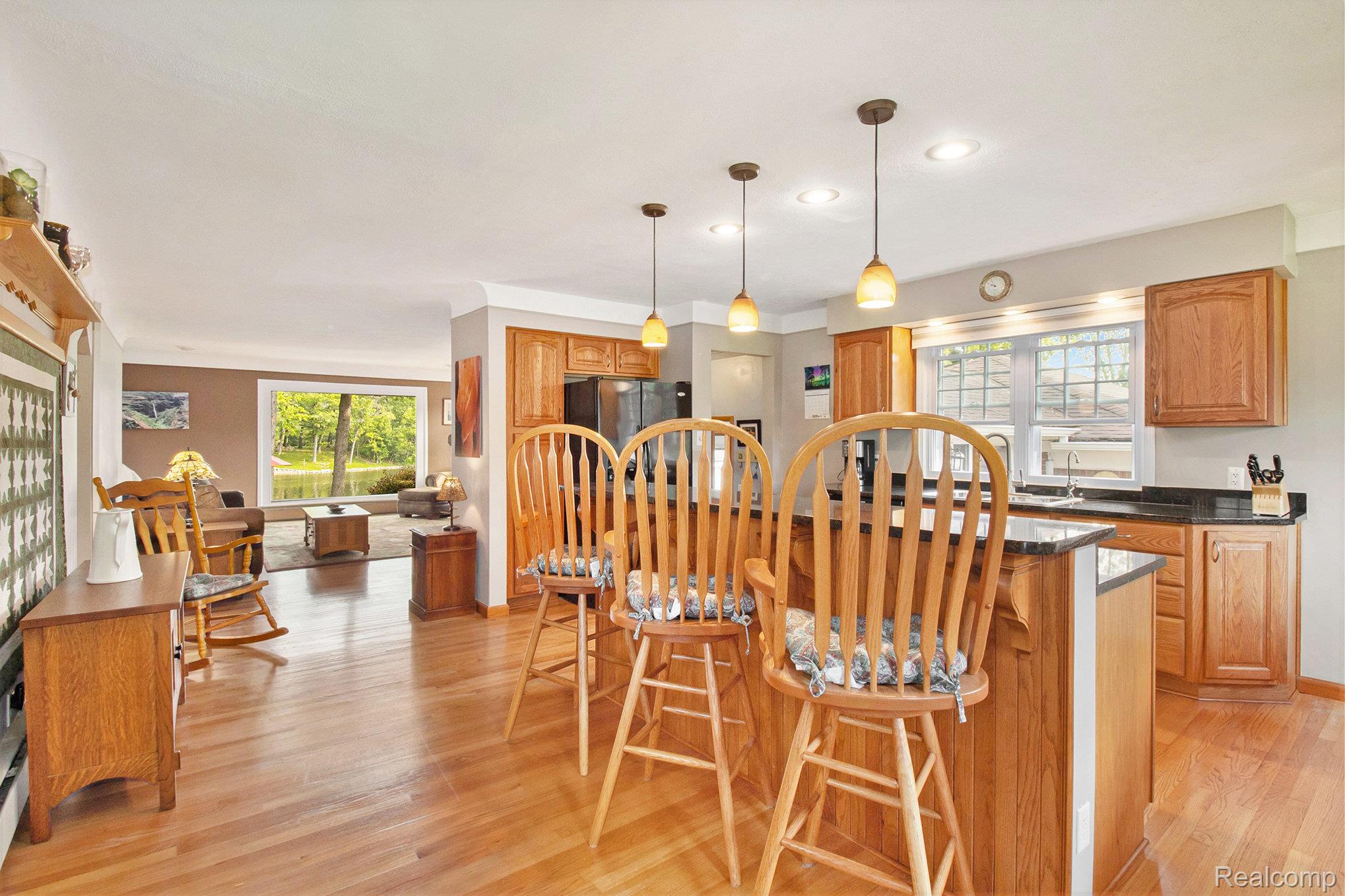 Orion Charter Township, Michigan 48362, United States, 3 Bedrooms Bedrooms, ,2 BathroomsBathrooms,Residential,Pending,145327