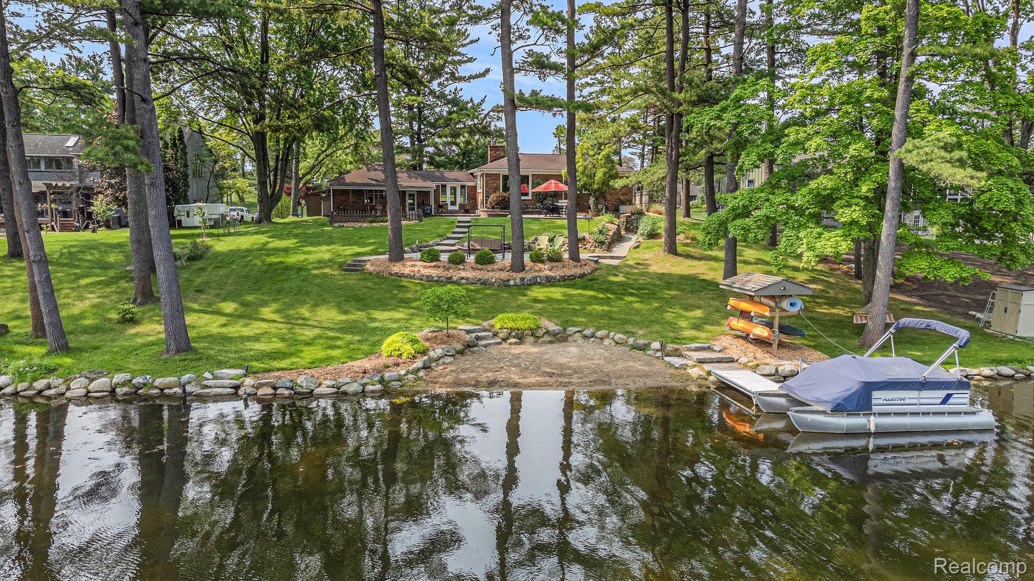 Orion Charter Township, Michigan 48362, United States, 3 Bedrooms Bedrooms, ,2 BathroomsBathrooms,Residential,Pending,145327 Orion Charter Township, Michigan 48362, United States, 3 Bedrooms Bedrooms, ,2 BathroomsBathrooms,Residential,Pending,145327