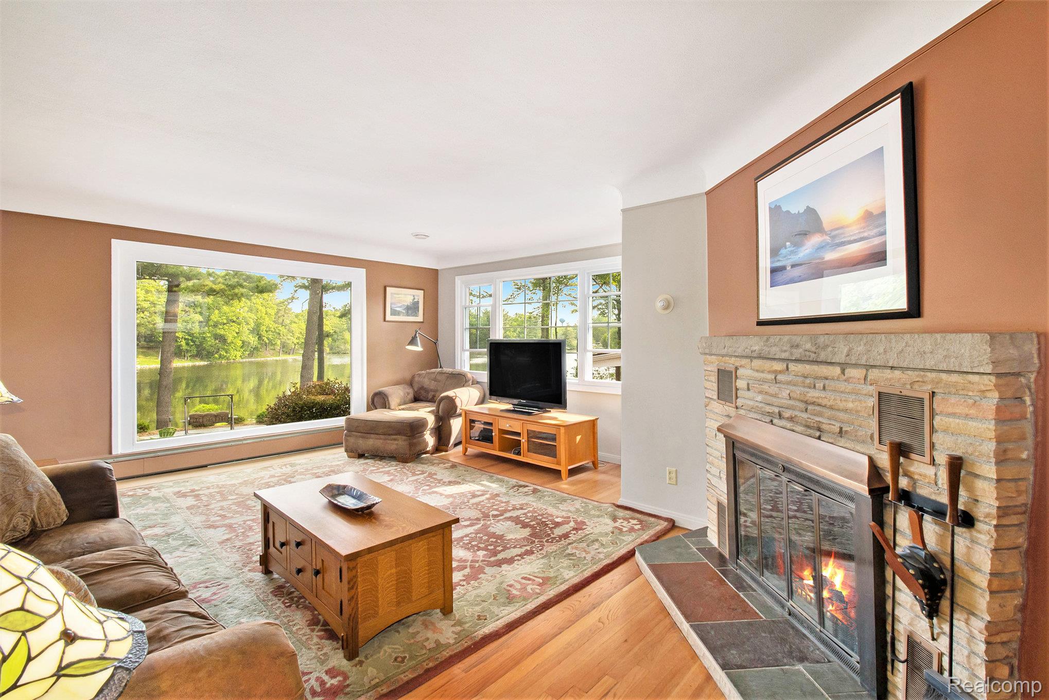 Orion Charter Township, Michigan 48362, United States, 3 Bedrooms Bedrooms, ,2 BathroomsBathrooms,Residential,Pending,145327