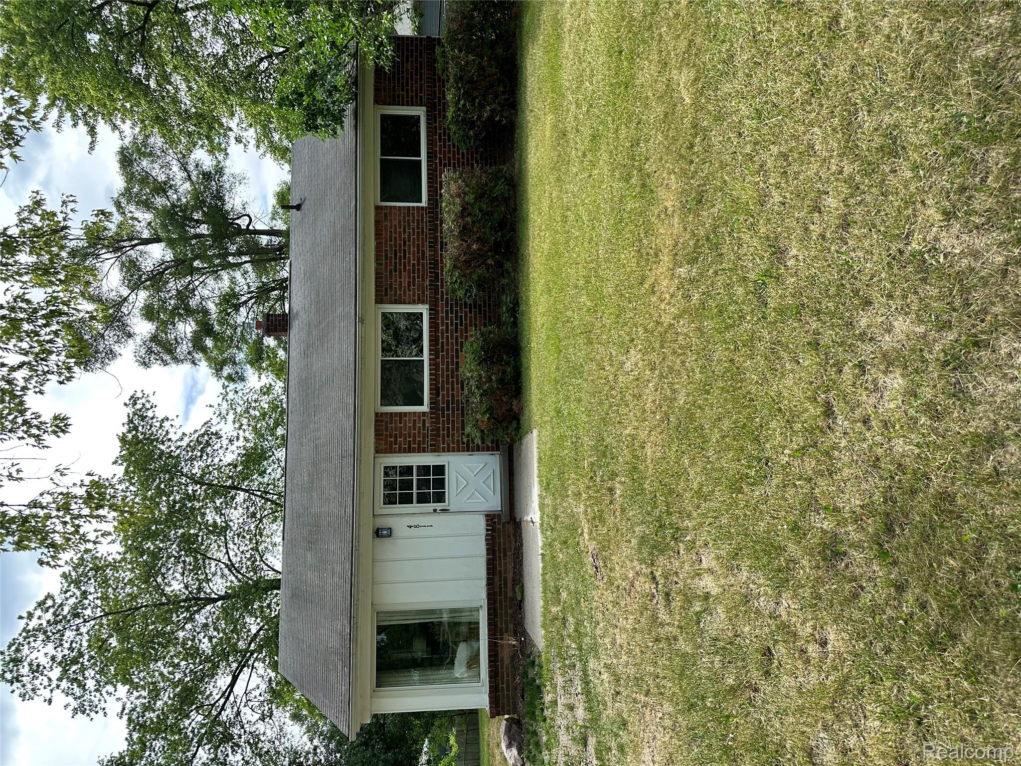 4811 SUMMERHILL Drive