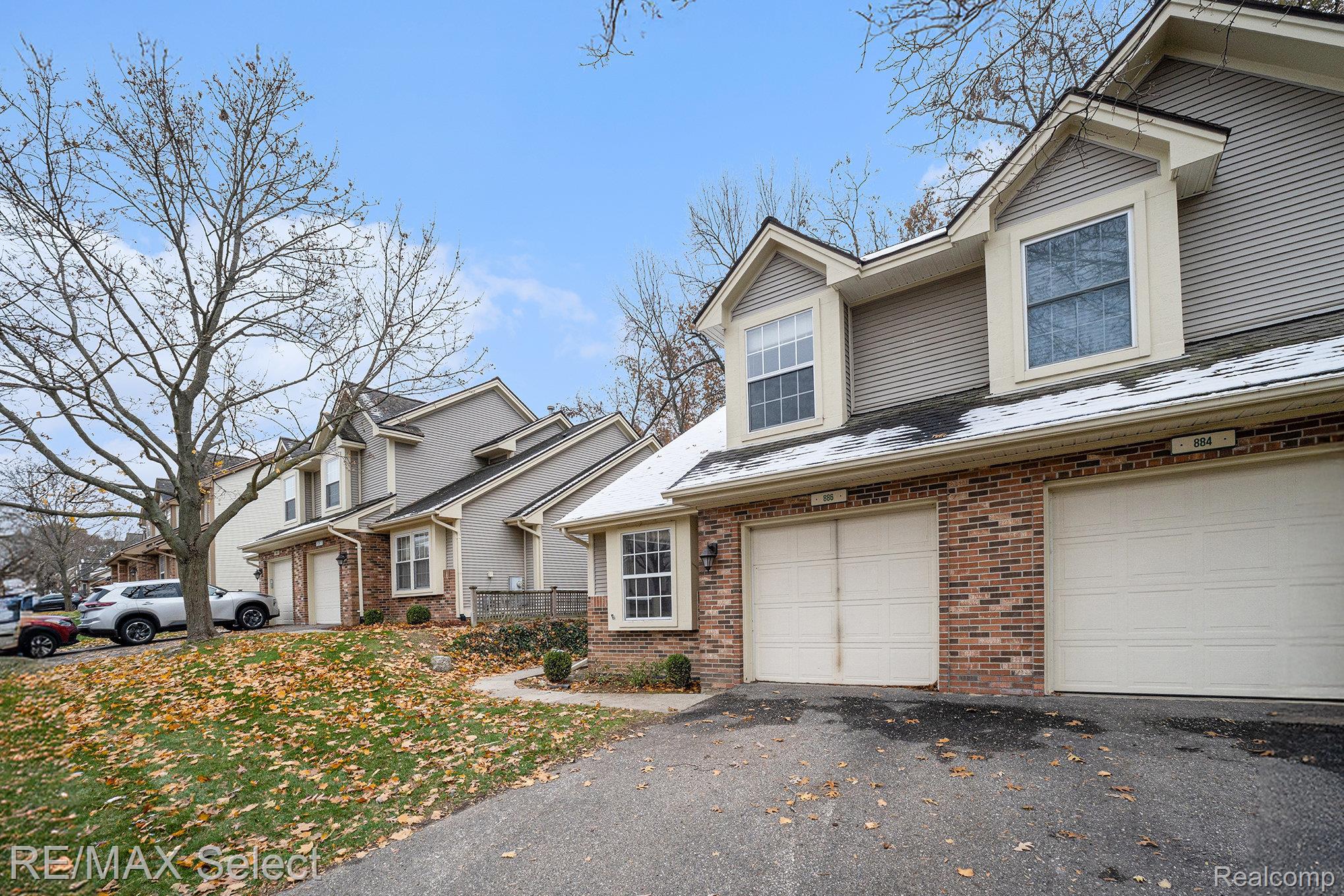 886 Whisperwood Trail