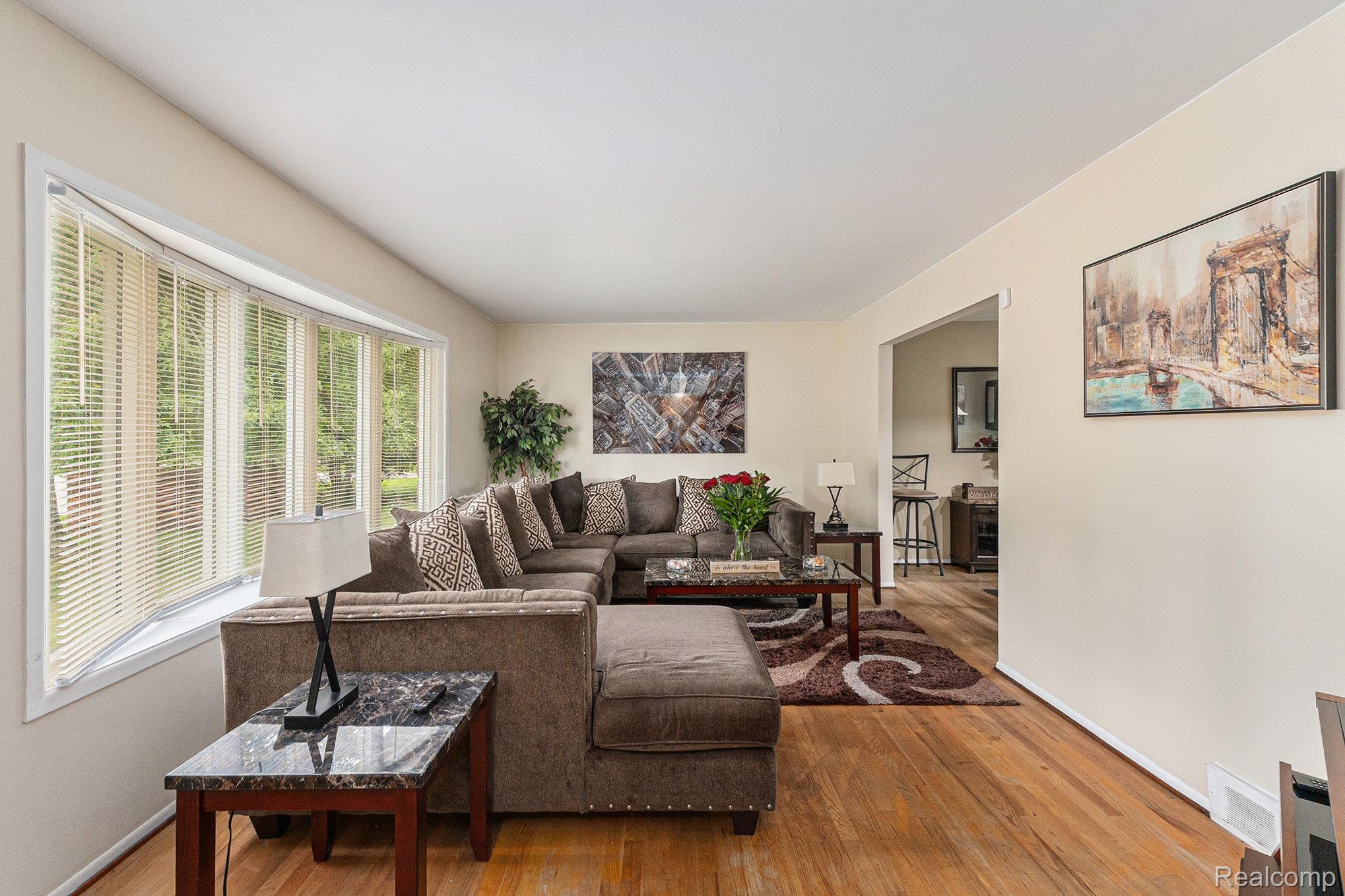 Warren City, Michigan 48093, United States, 4 Bedrooms Bedrooms, ,3 BathroomsBathrooms,Residential,Active,194980