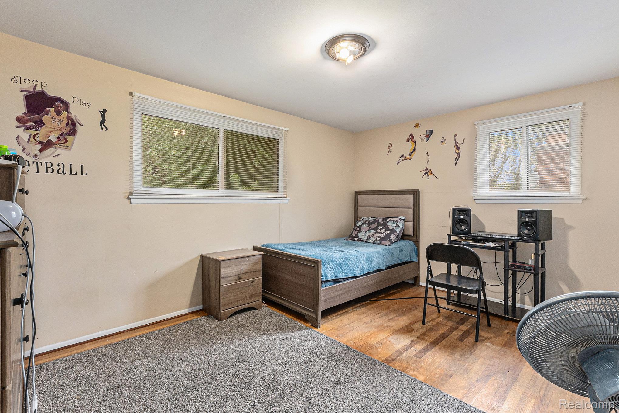 Warren City, Michigan 48093, United States, 4 Bedrooms Bedrooms, ,3 BathroomsBathrooms,Residential,Active,194980