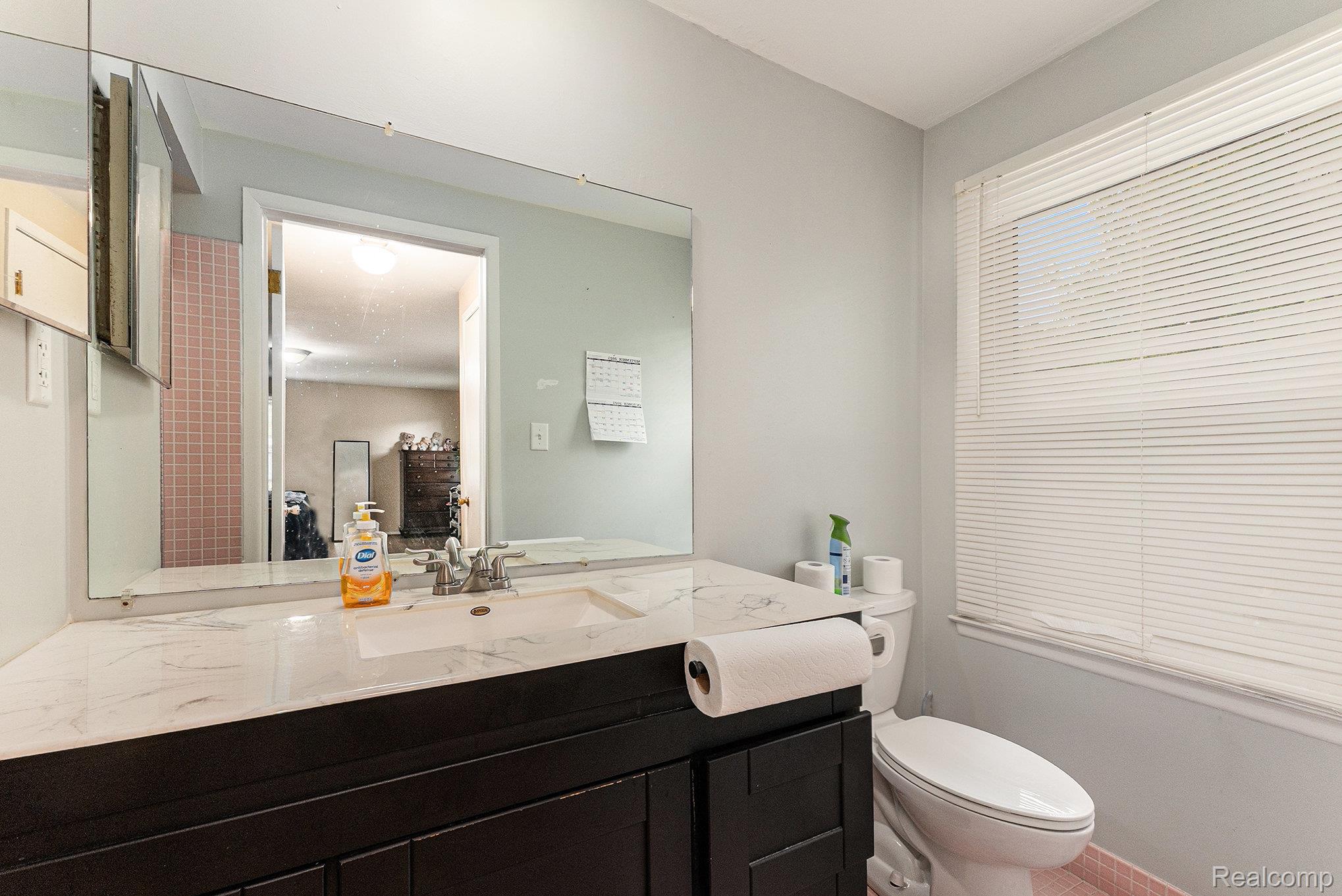 Warren City, Michigan 48093, United States, 4 Bedrooms Bedrooms, ,3 BathroomsBathrooms,Residential,Active,194980