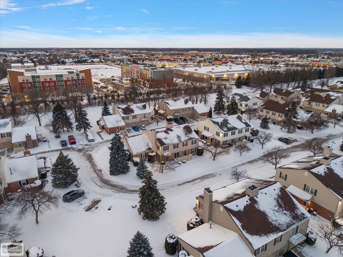 44585 N Bunker Hill Drive