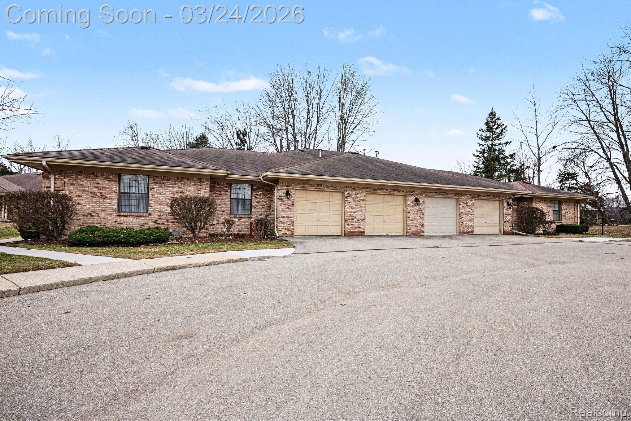 33524 Meldrum Street