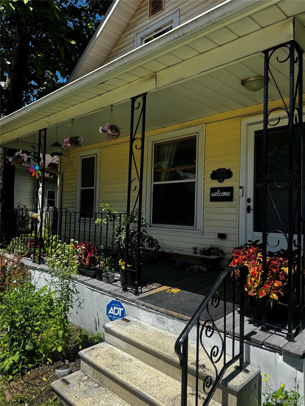 1308 W Genesee Avenue