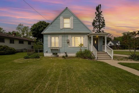 2015 S Washington Street Saginaw City MI 48601