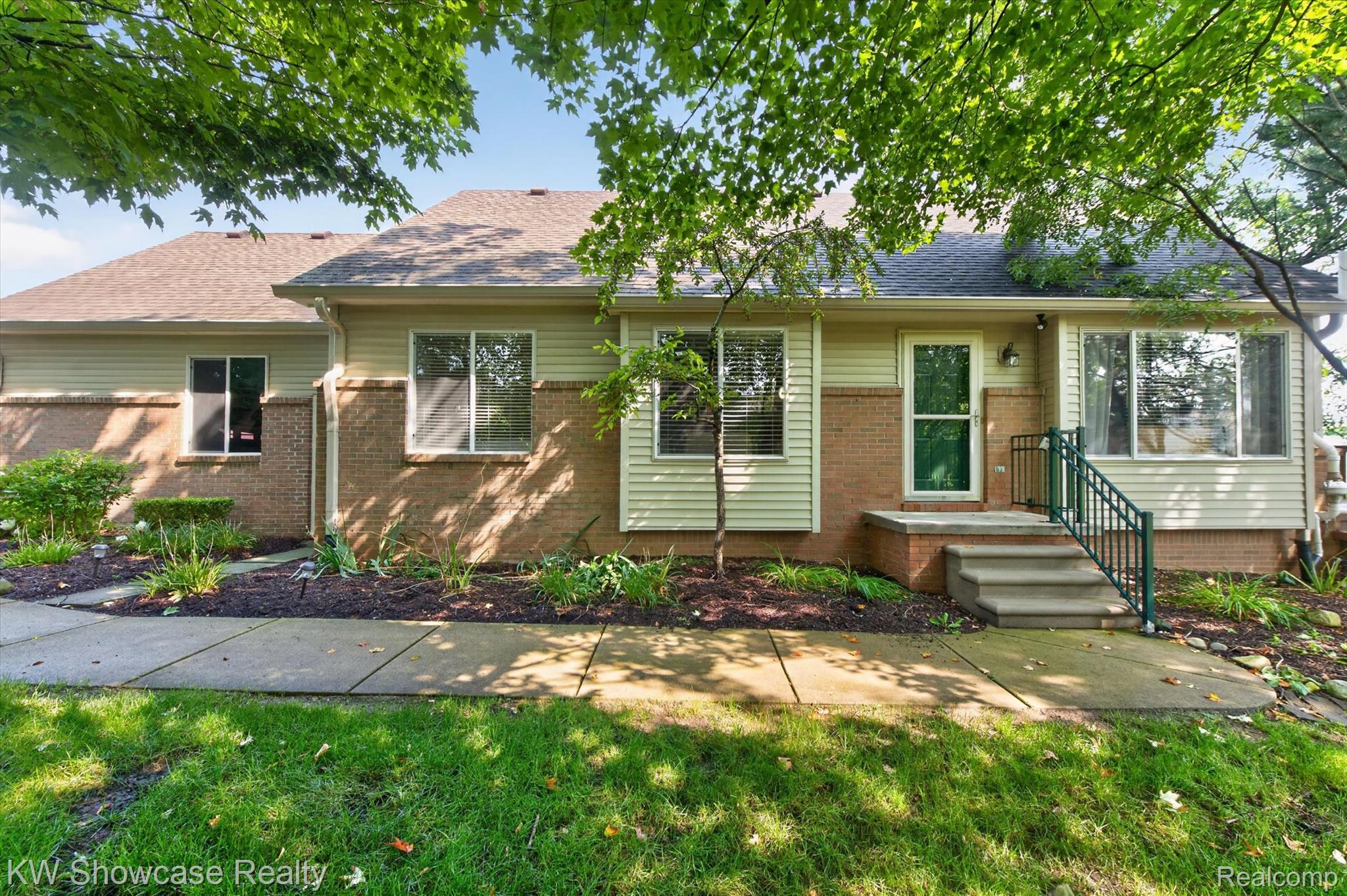 1046 Bird Song Lane