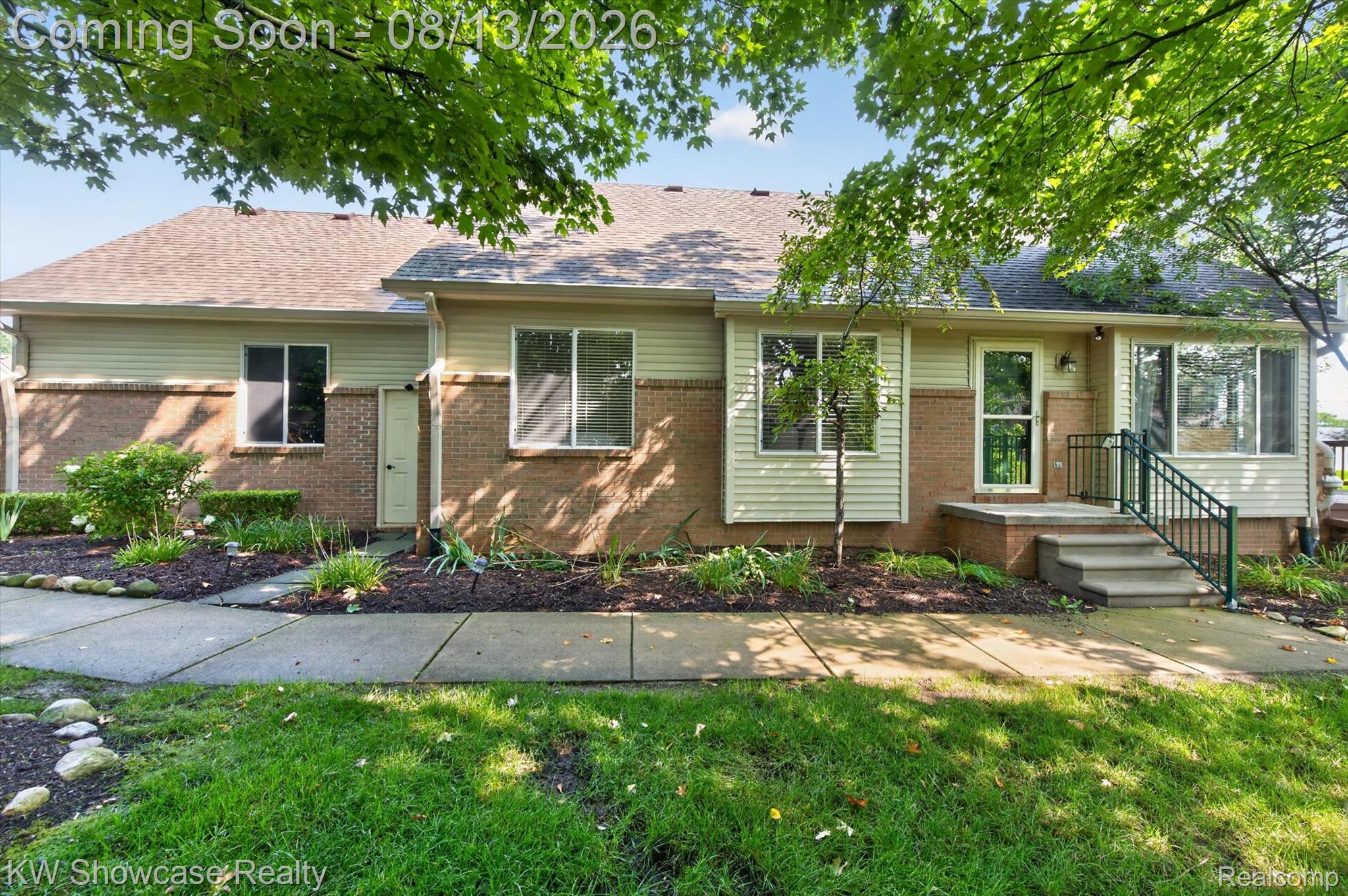 1046 Bird Song Lane