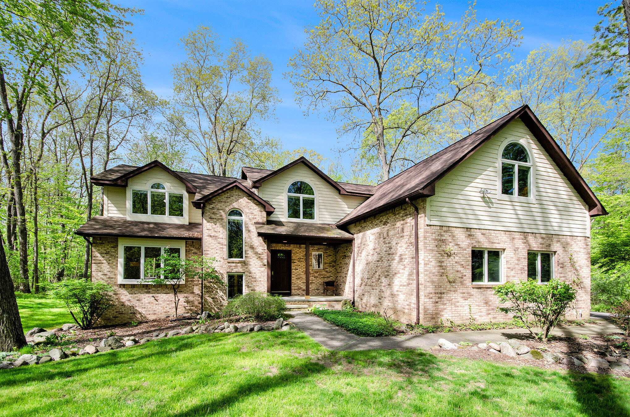 8461 Webster Hills Road