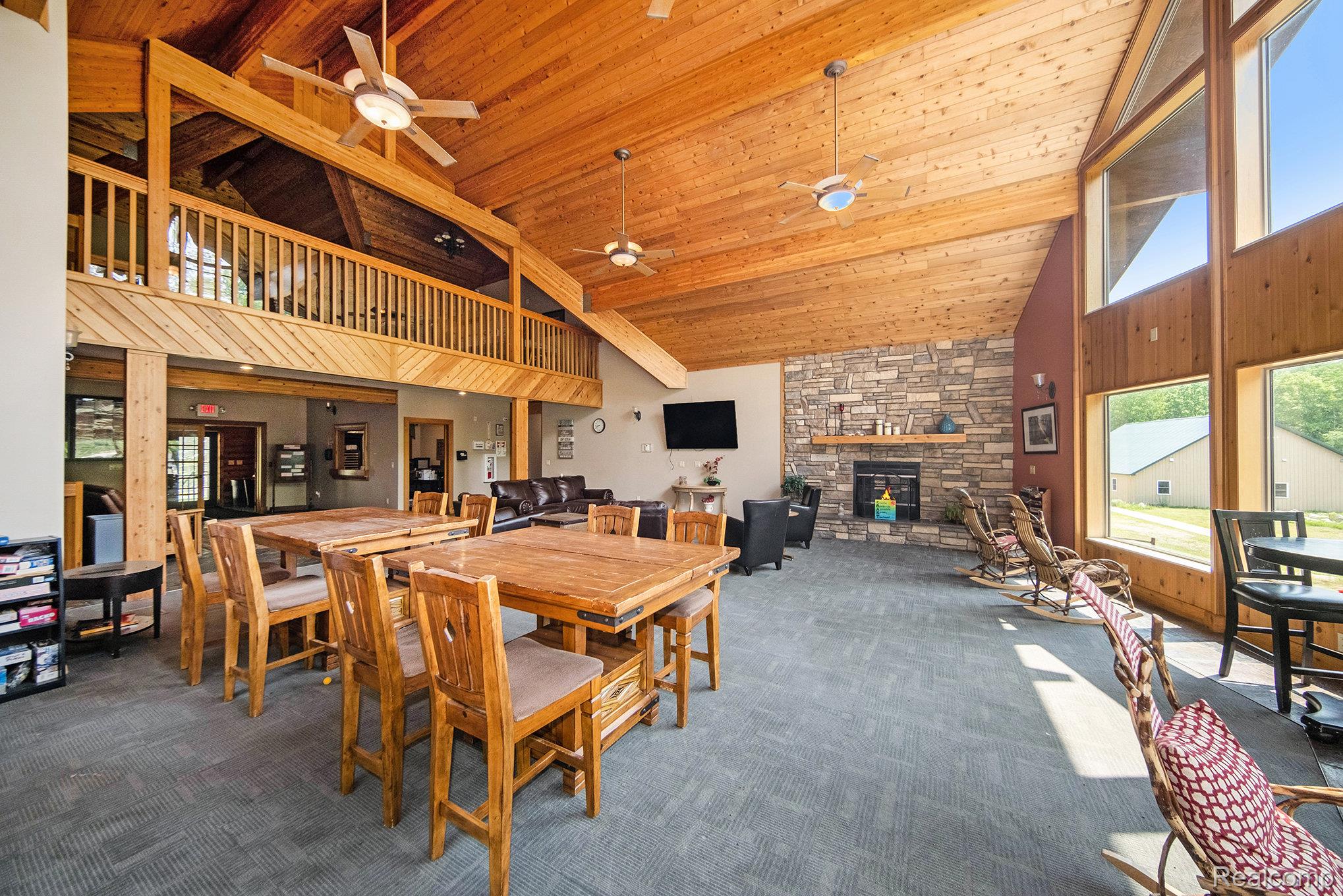 355 W Mannsiding Road