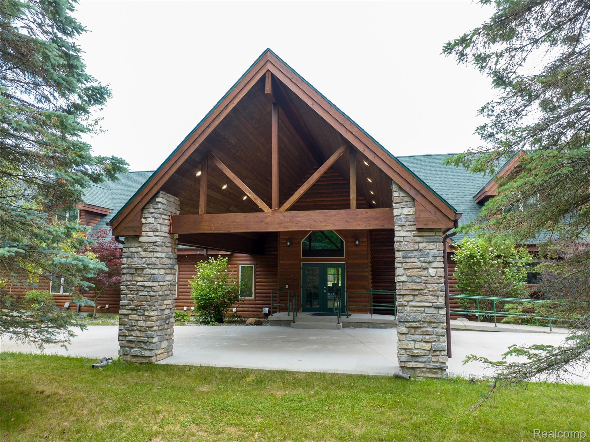 355 W Mannsiding Road