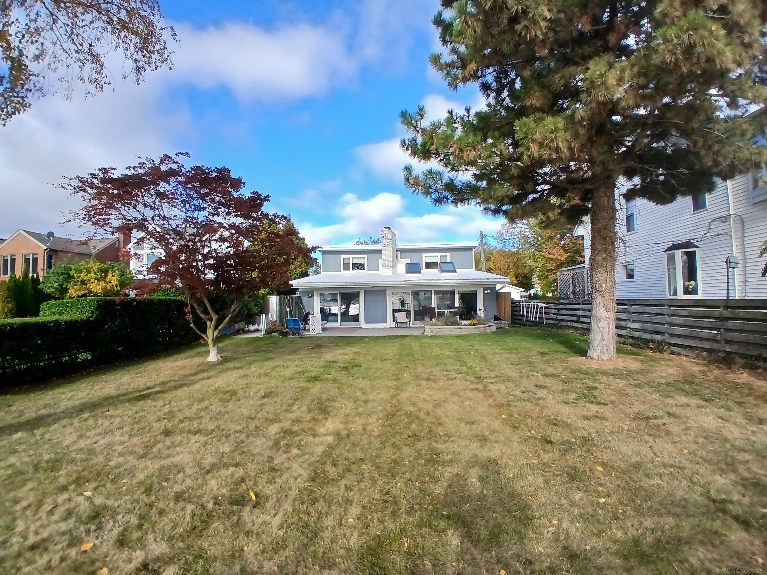 34400 Jefferson Avenue