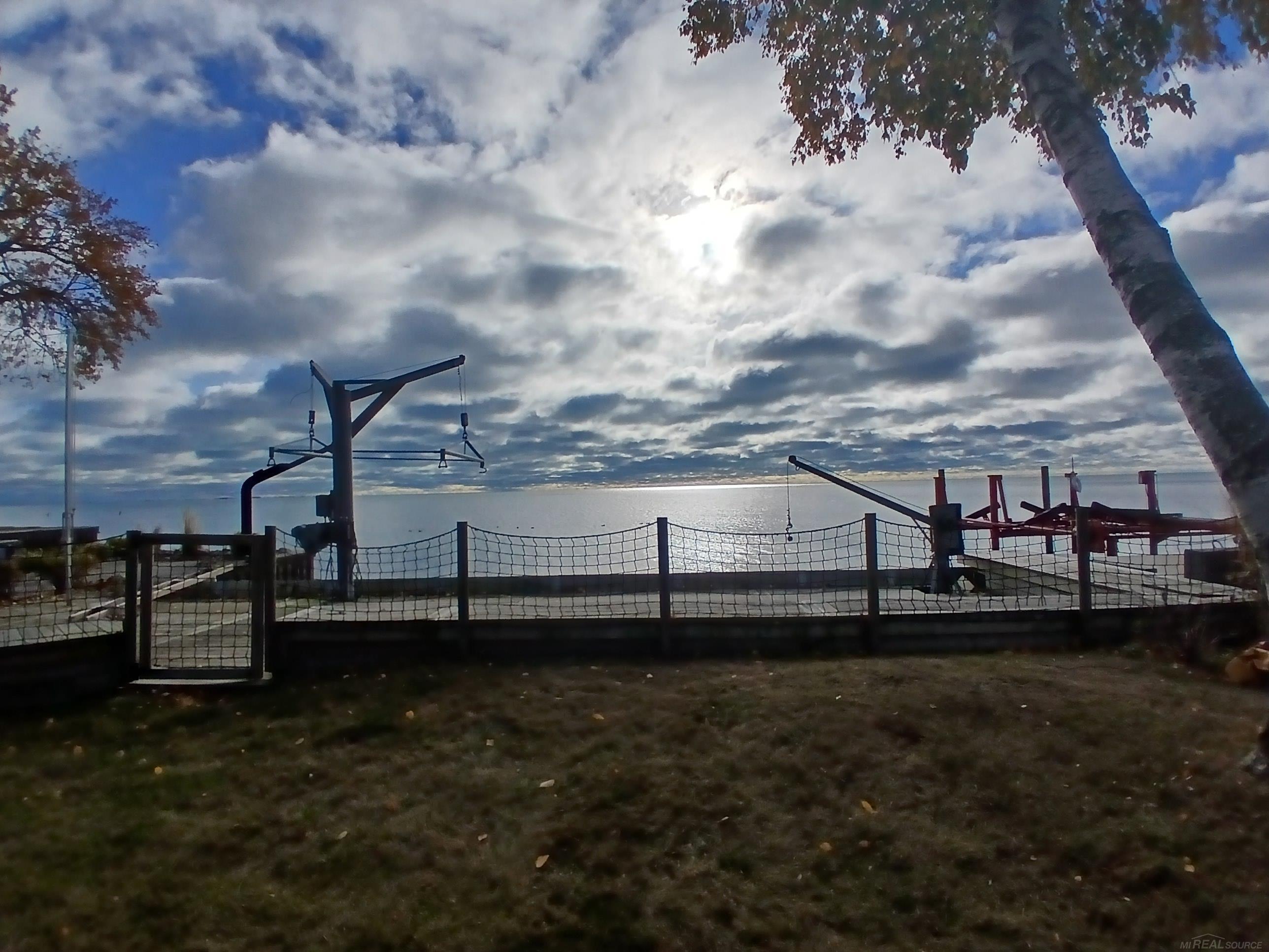 34400 Jefferson Avenue