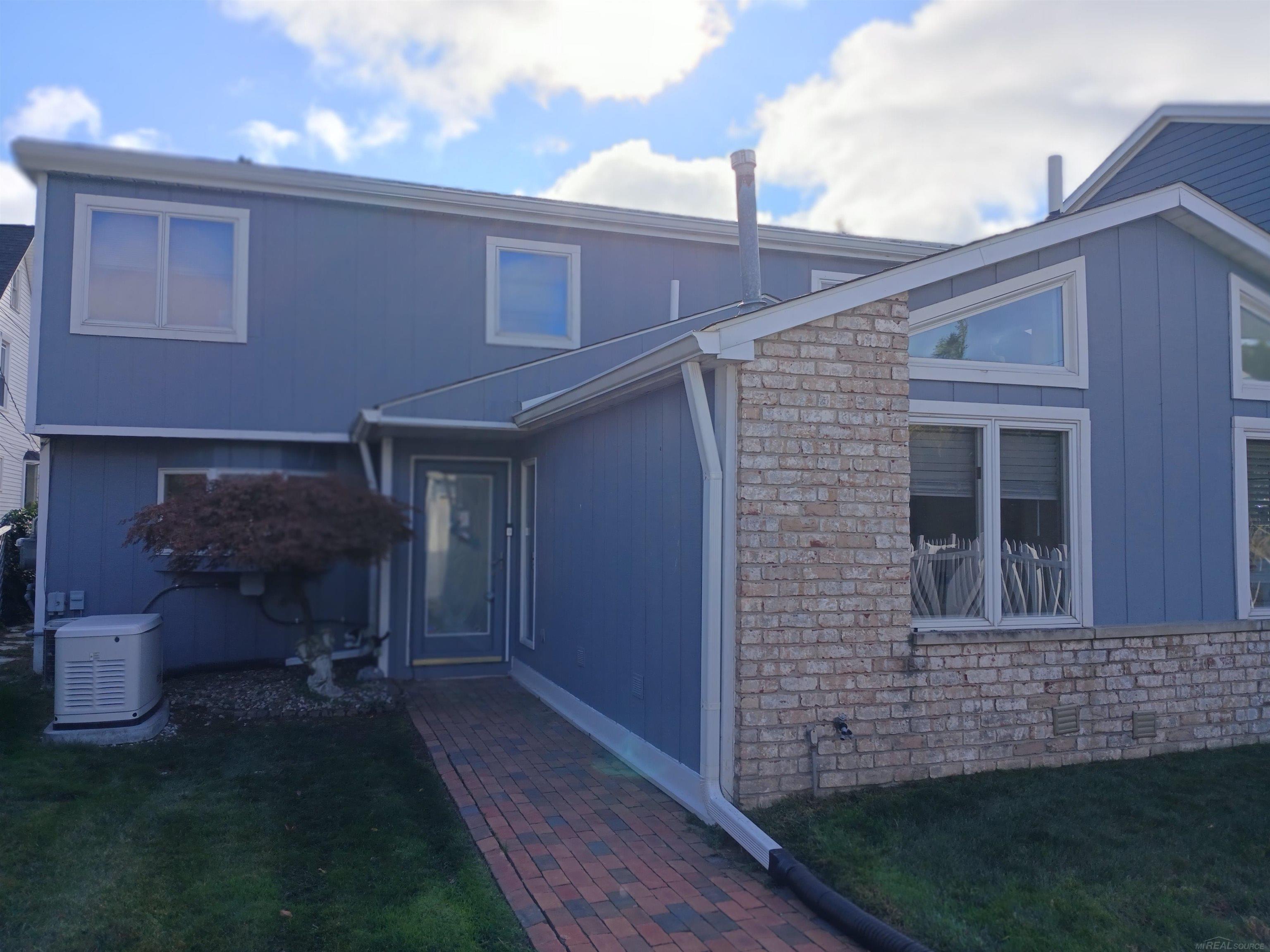 34400 Jefferson Avenue