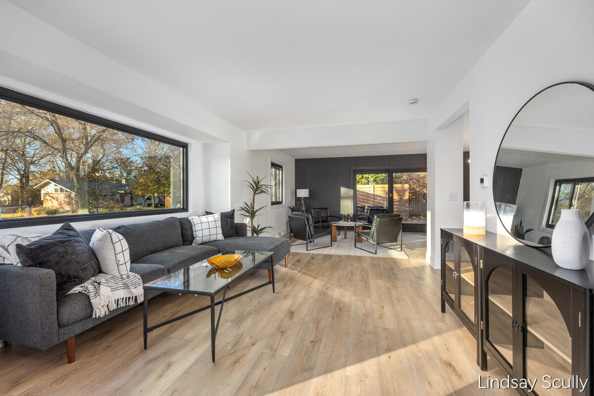 1560 Eastlawn Road SE