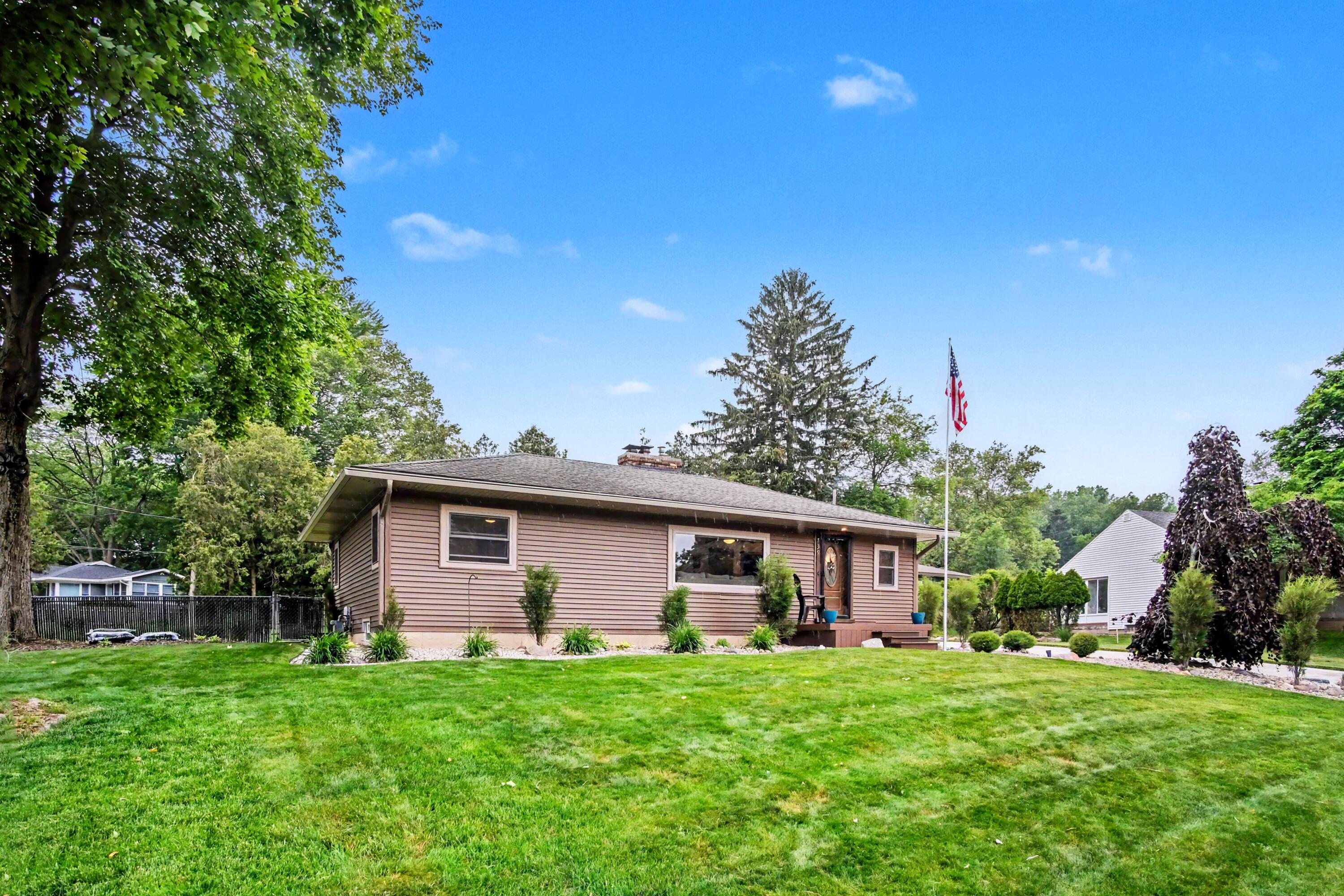 739 Old Gate Road NW