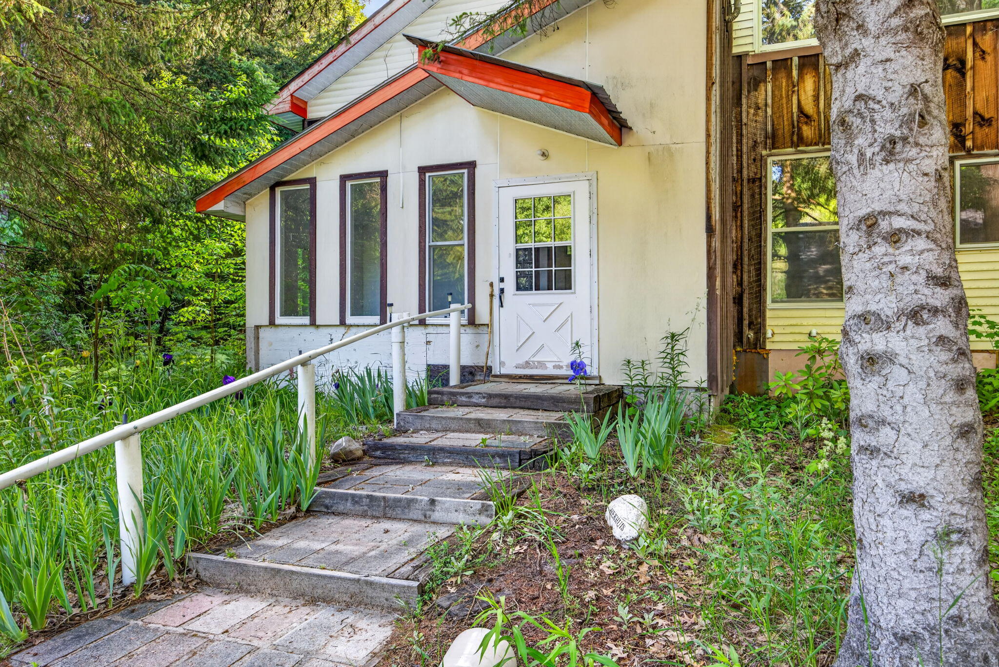 3007 Riverview Drive