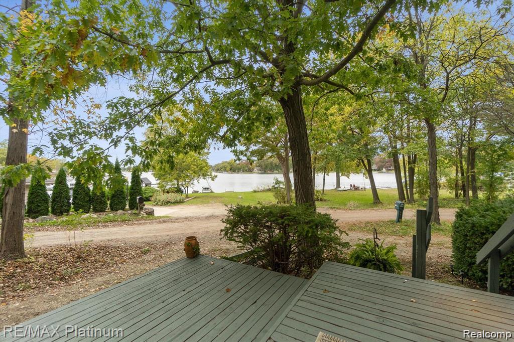 5630 Glen Echo Drive