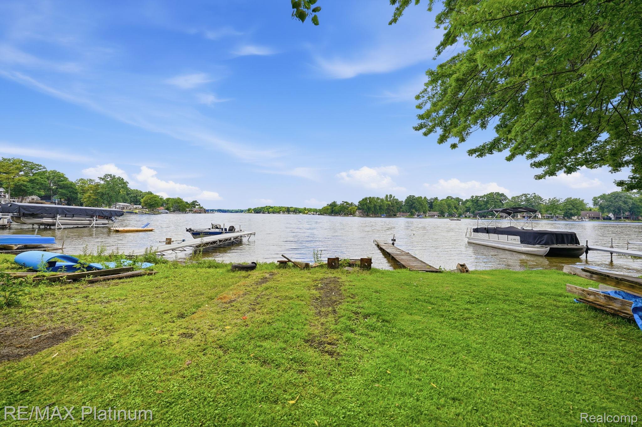 5630 Glen Echo Drive