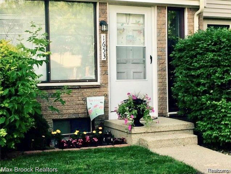 1653 WIMBLEDON Drive