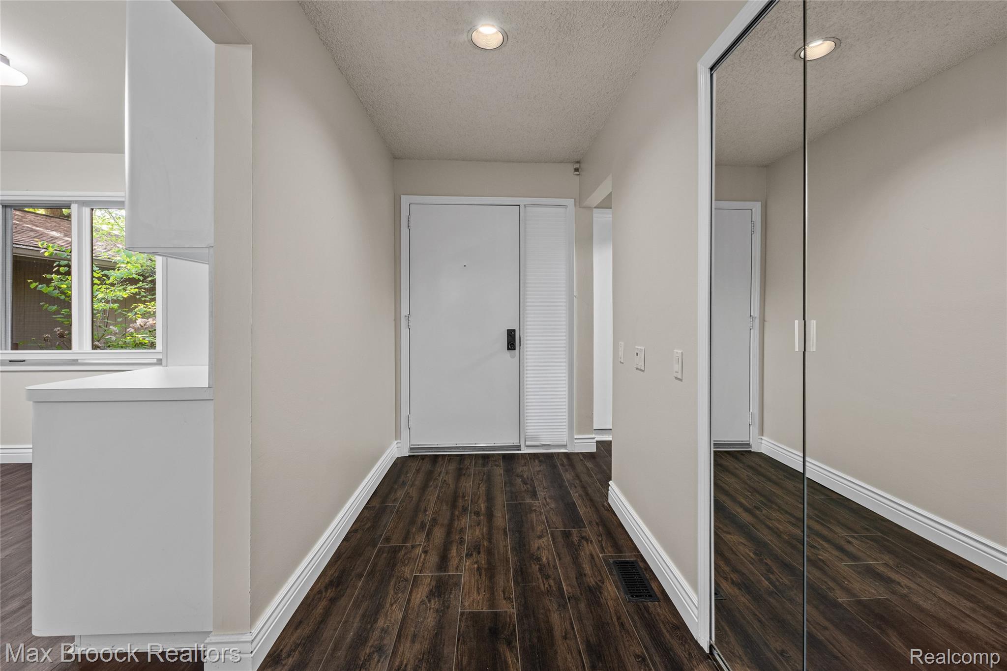 3685 Quail Hollow Drive