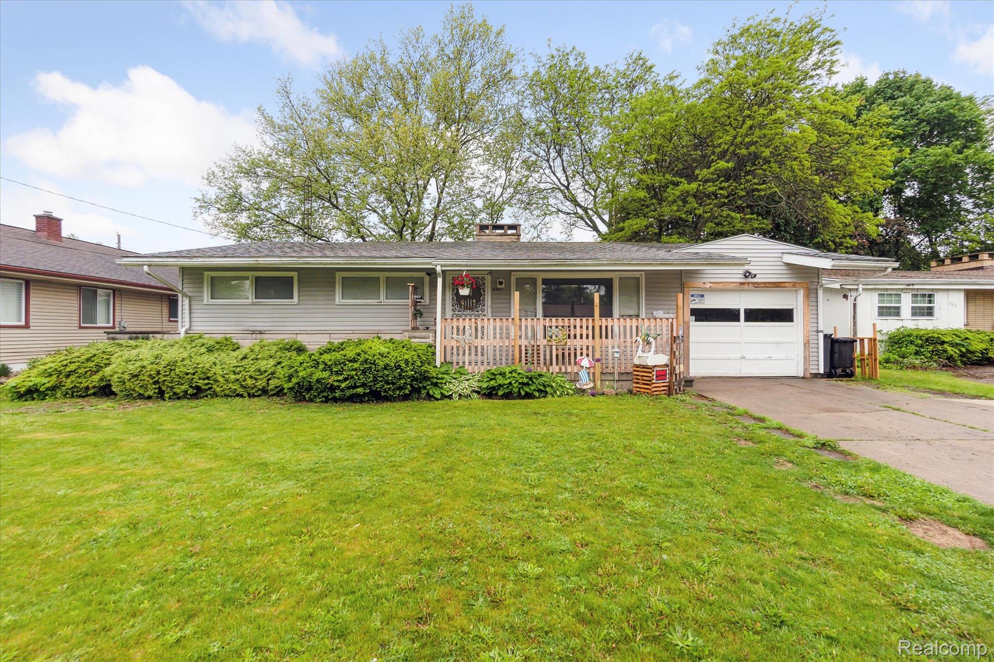 3307 Mackin Road