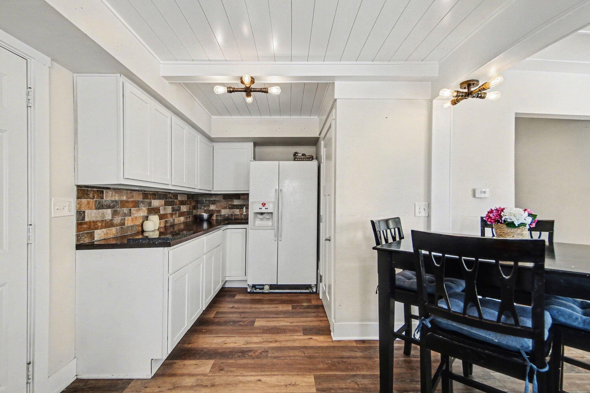 1443 Rathbone Street SW