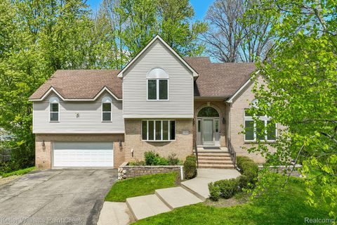 Photo of 1358 Potomac Drive, Rochester Hills City, MI 48306 (MLS # 20261034744)