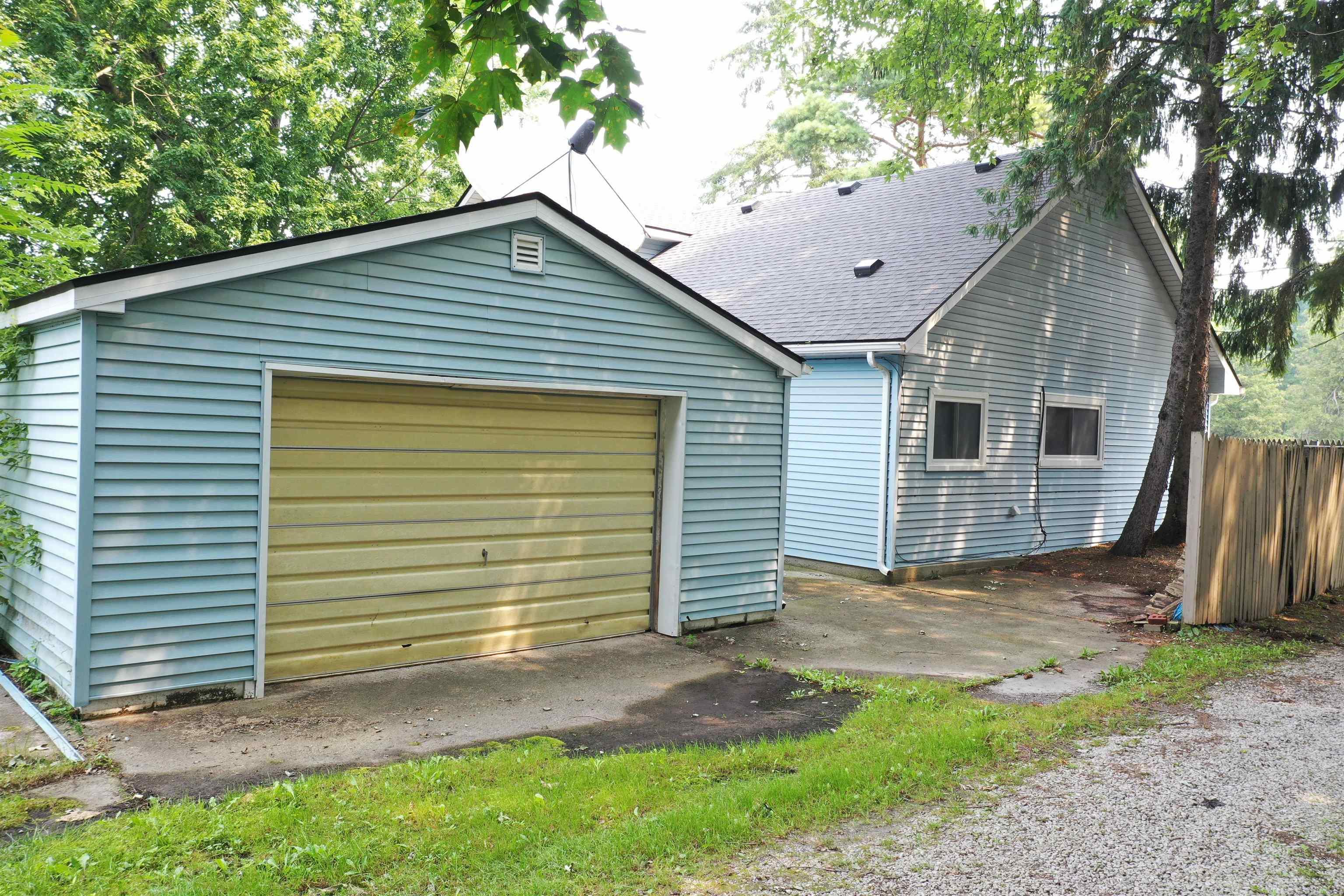 7955 Lakeshore Road