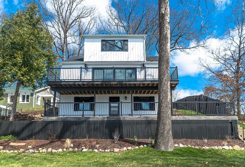 4305 Donnely Leoni Township Jackson MI 49201
