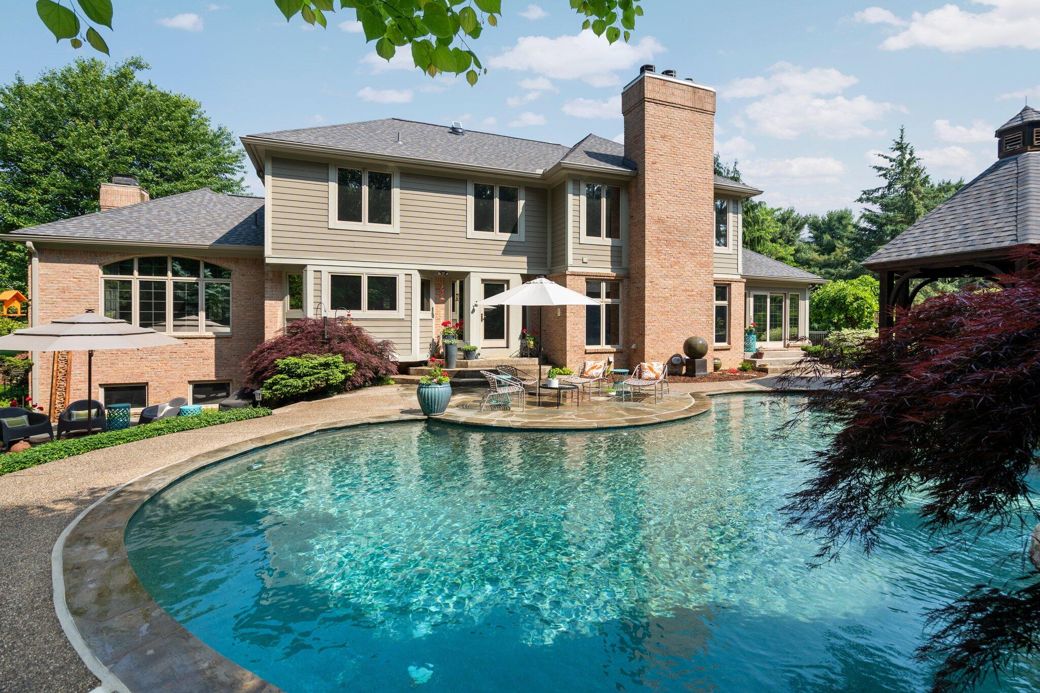 8400 Cedar Hills Drive